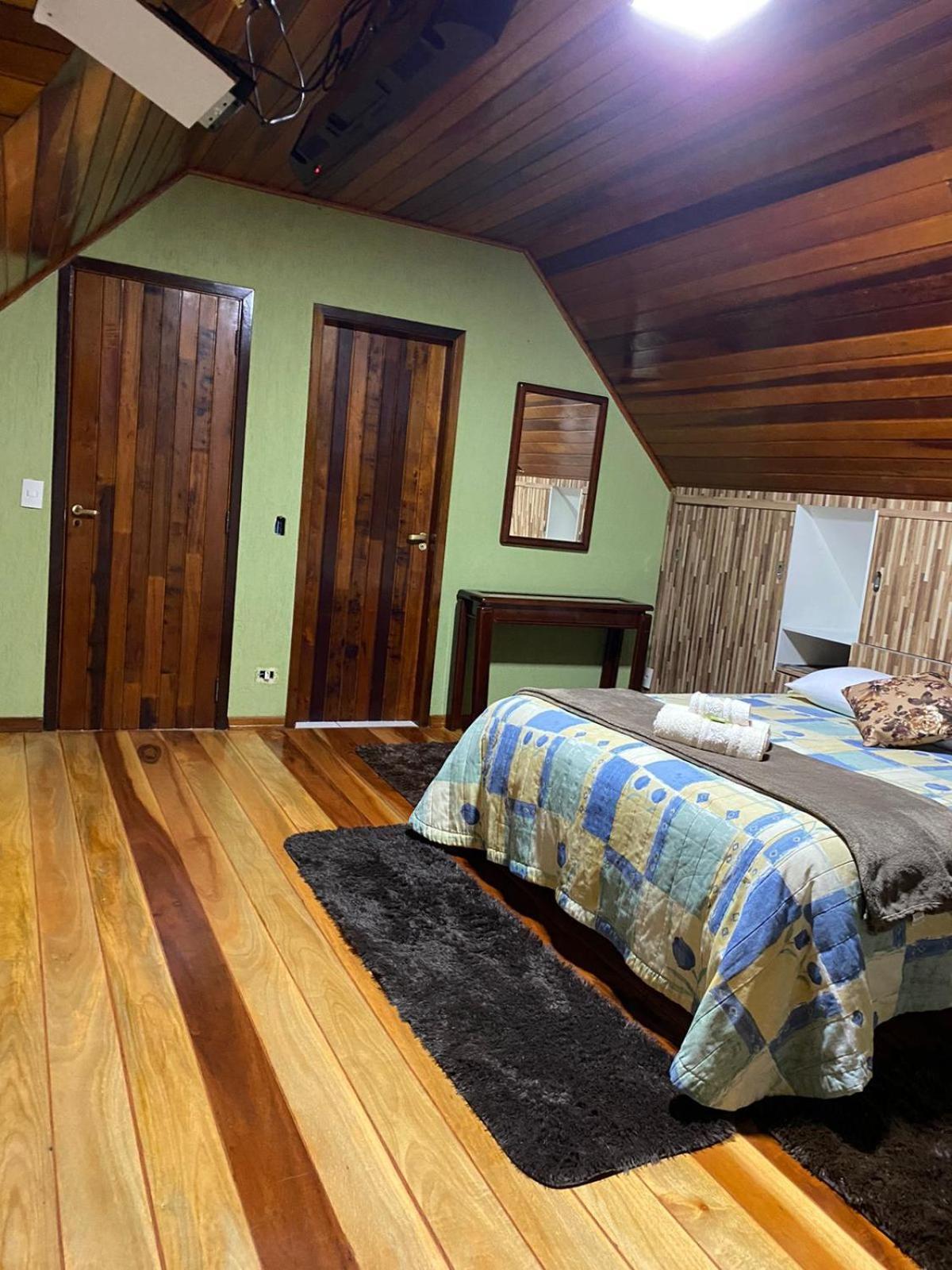 Pousada Villa Paty - Кампус-ду-Жордан Екстер'єр фото